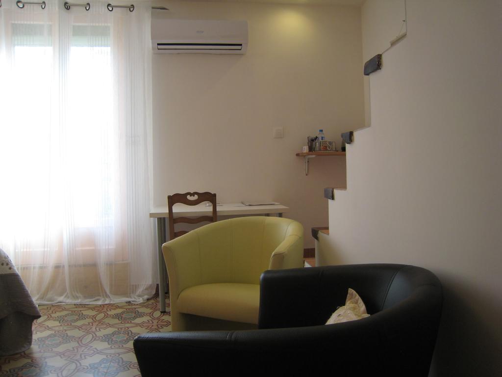 Petite Suite Douillette Saint-Pargoire Exterior foto